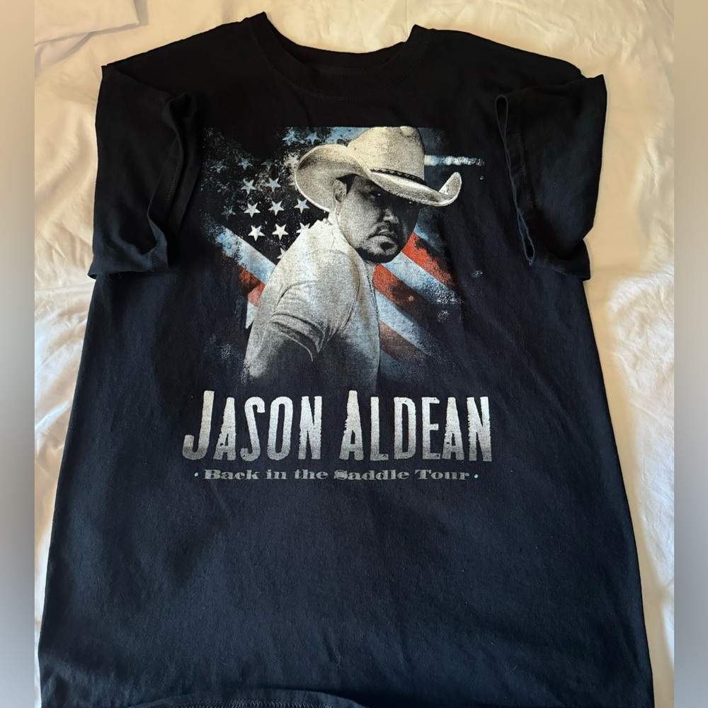 Jason Aldean 2021 Back in the saddle your shirt.